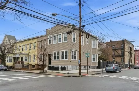 96 Atlantic St, Jersey City, NJ 07304