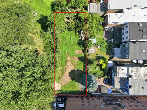 30 De Kalb Ave, Jc Journal Square, NJ 07306