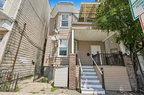 414 Monastery Pl, Union City, NJ 07087