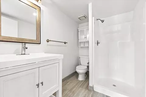 Bath - 55 Clinton Pl #404, Hackensack, NJ 07601 photo 3 of 3