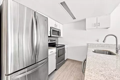 Kitchen - 55 Clinton Pl #404, Hackensack, NJ 07601 photo 2 of 3