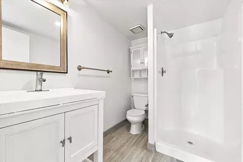 Bath - 55 Clinton Pl #404, Hackensack, NJ 07601 photo 3 of 3