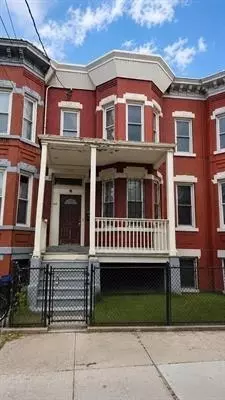 66 Oak St, Jersey City, NJ 07304