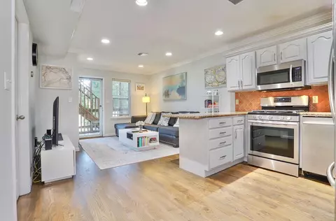 15 Jefferson Ave #2B, Jersey City, NJ 07306