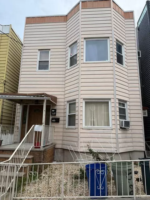 1200 27th St, North Bergen, NJ 07047
