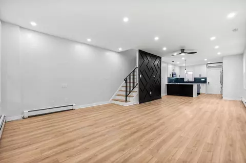 24 Park St, Jersey City, NJ 07304