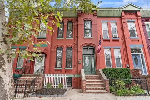 224 Ege Ave, Jersey City, NJ 07304