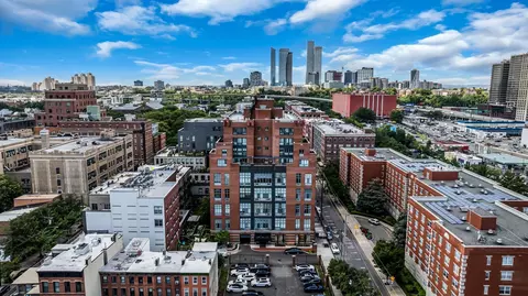 205 10th St #5N, Jersey City, NJ 07302