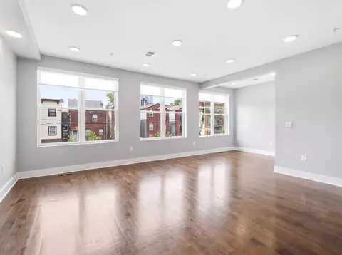 50 Laidlaw Ave #2, Jersey City, NJ 07306