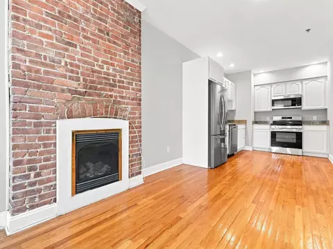 95 Webster Ave #2F, Jersey City, NJ 07307
