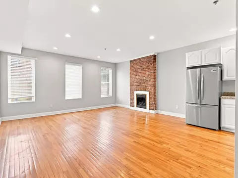 95 Webster Ave #2F, Jersey City, NJ 07307