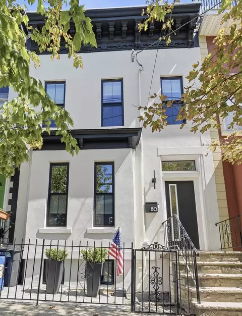 80 South St, Jersey City, NJ 07307