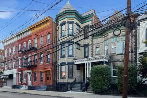 933 Summit Ave # A, Jersey City, NJ 07307