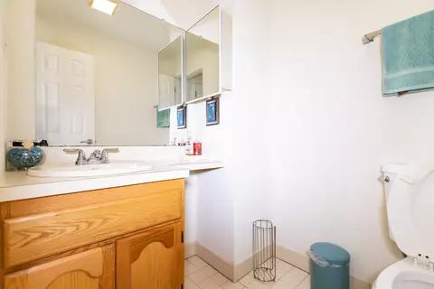 Bath - 17 Heritage Ct, Ewing Twp, NJ 08628 photo 1 of 6