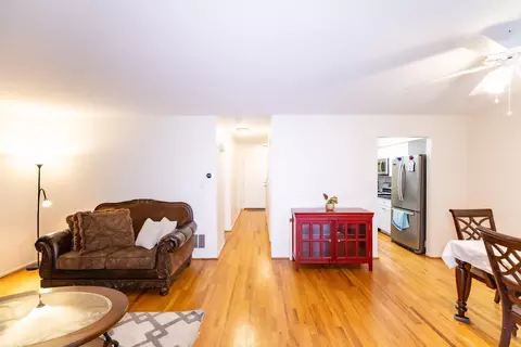 Entry Way - 17 Heritage Ct, Ewing Twp, NJ 08628 photo 1 of 8