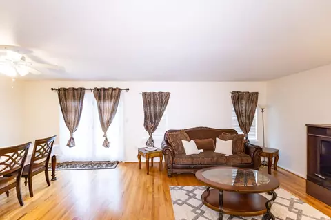 Living - 17 Heritage Ct, Ewing Twp, NJ 08628 photo 1 of 2