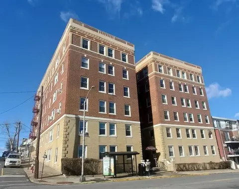 6701 Blvd E #D5, West New York, NJ 07093