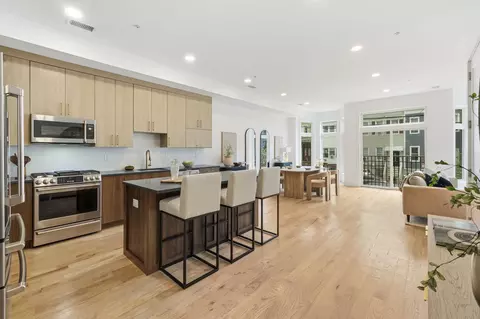 271 Webster Ave #2, Jersey City, NJ 07307