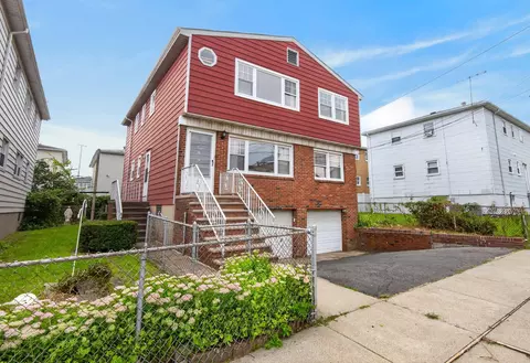100 E 26th St, Bayonne, NJ 07002