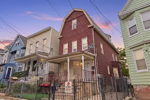 44 Dwight St, Jersey City, NJ 07305