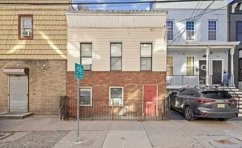 147 Lincoln St #1, Jersey City, NJ 07307