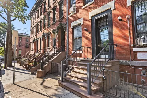 254 5 9th St #1L, Jersey City, NJ 07302