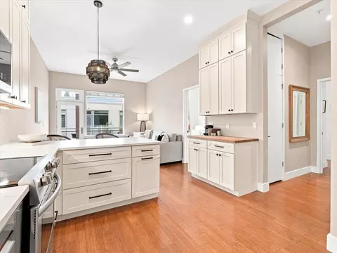 217 Newark Ave #514, Jersey City, NJ 07302