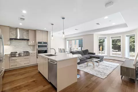 100 Eton Row #203, Weehawken, NJ 07086
