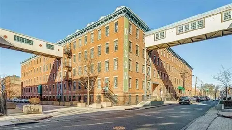 186 Wayne St #320, Jersey City, NJ 07302