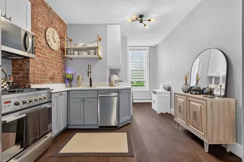 606 1st St # 5, Hoboken, NJ 07030