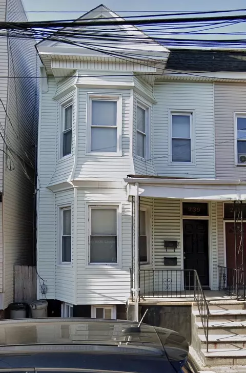 239 Whiton St, Jersey City, NJ 07304
