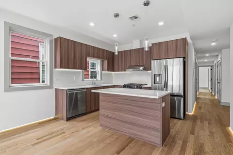 161 Woodlawn Ave #2, Jersey City, NJ 07305
