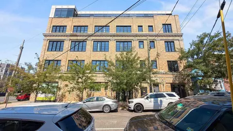 142 Charles St #204, Jersey City, NJ 07307