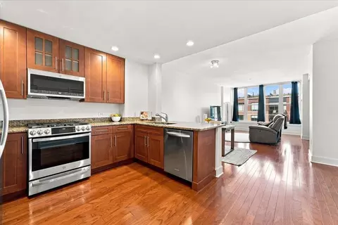 1125 Maxwell Ln #632, Hoboken, NJ 07030