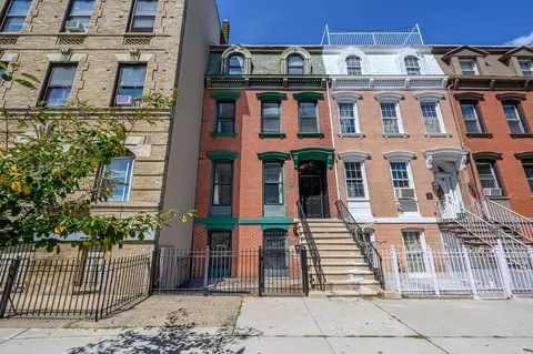 832 Grand St, Jersey City, NJ 07304