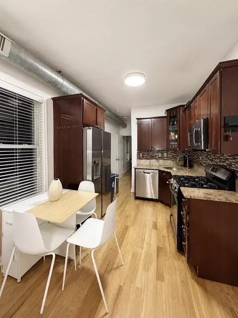 83 Maple St #2L, Jersey City, NJ 07304