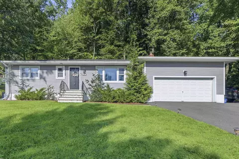 127 Hillside Dr, North Haledon, NJ 07508