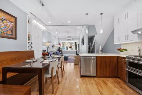 257 7th St, Hoboken, NJ 07030