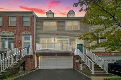 3 Tottenham Ct, Jersey City, NJ 07305