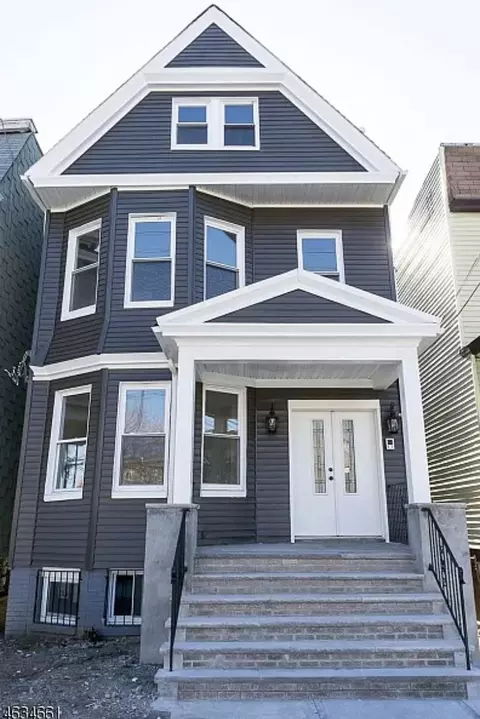 218 Arlington Ave, Jersey City, NJ 07305