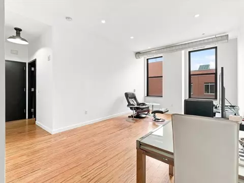 232 Pavonia Ave #617, Jersey City, NJ 07302