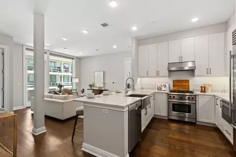 3 Somerset Ln #501, Edgewater, NJ 07020