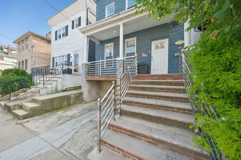 205 Jewett Ave, Jersey City, NJ 07304