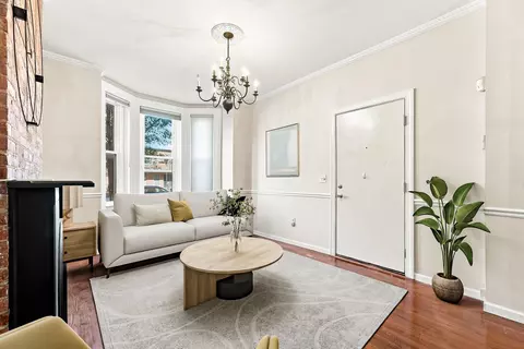 813 Washington St #1R, Hoboken, NJ 07030