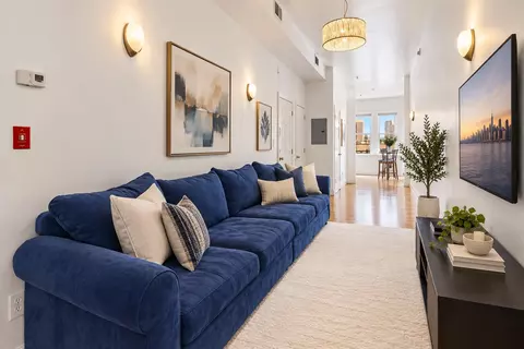 231 Grand St #5R, Hoboken, NJ 07030