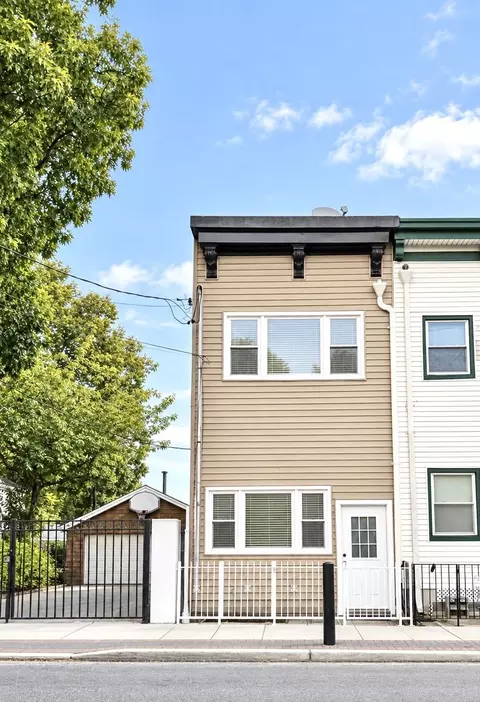 90 Hackensack Plank Rd # A, Weehawken, NJ 07086