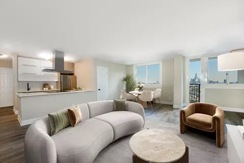 100 Manhattan Ave #2107, Union City, NJ 07087