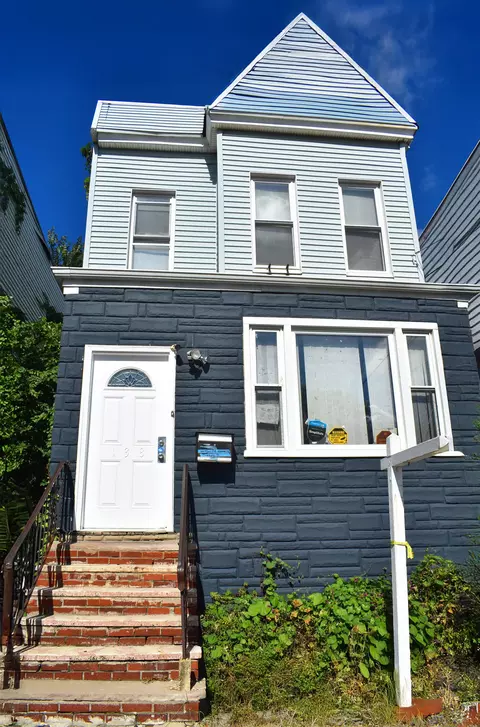 138 Bayview Ave, Jersey City, NJ 07305