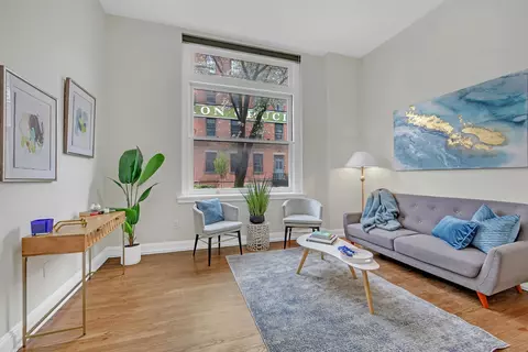 167 Wayne St #105, Jersey City, NJ 07302
