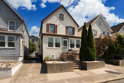 196 Custer Ave, Jersey City, NJ 07305